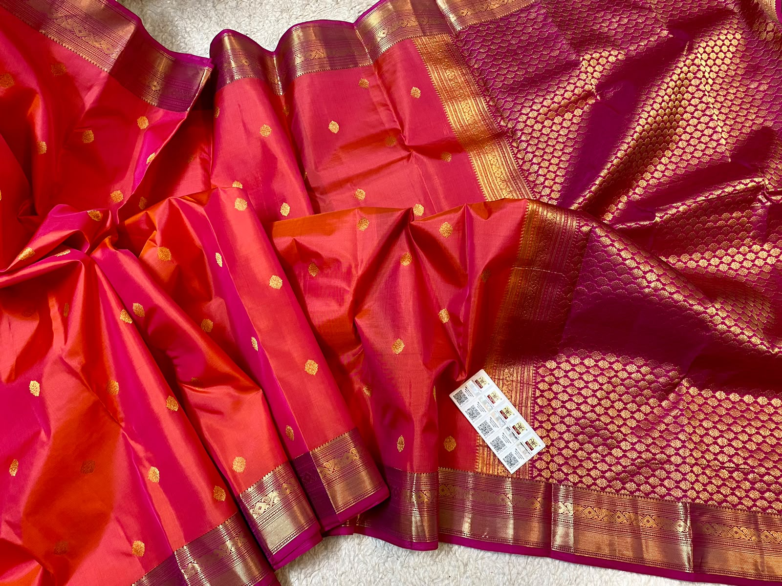 Vintage Kanchi Pattu deep magenta-pink with   edge gold zari border