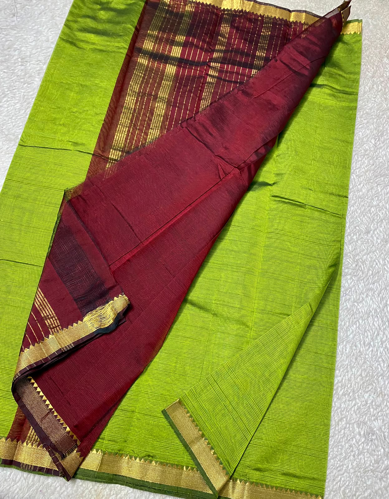Mangalagiri Silk with NIzam border parrot green    with rich maroon pallu